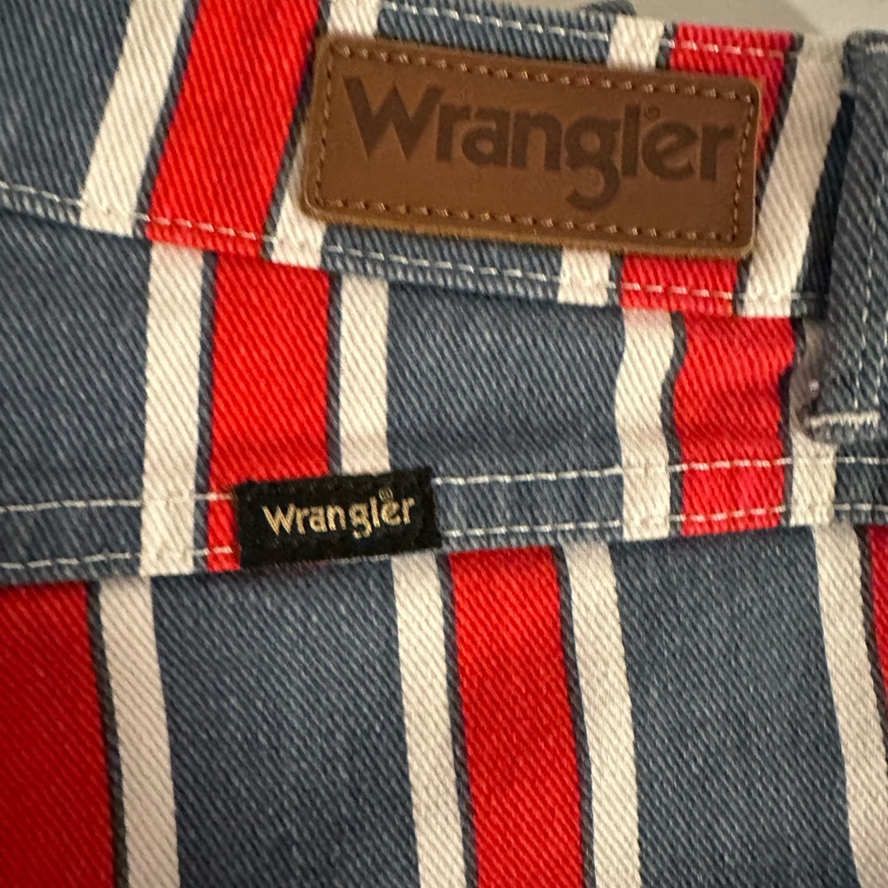 SZ: 12x34. High Rize Fierce Flair leg. Wrangler Striped Denim.